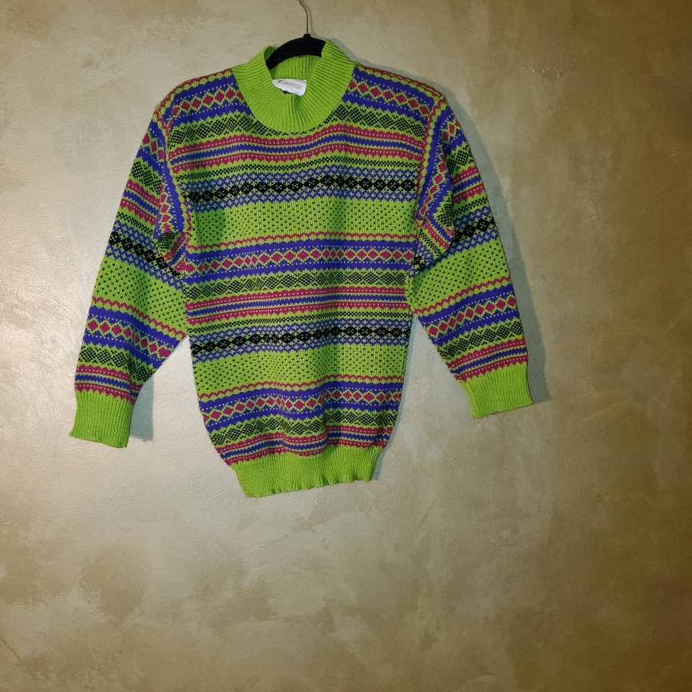 Final sale Teasers brand 100% acrylic sweater